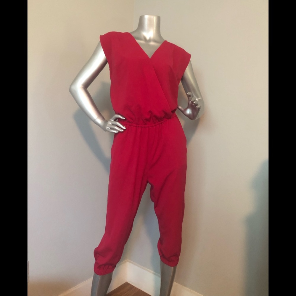 Guess jumpsuit in fuchsia